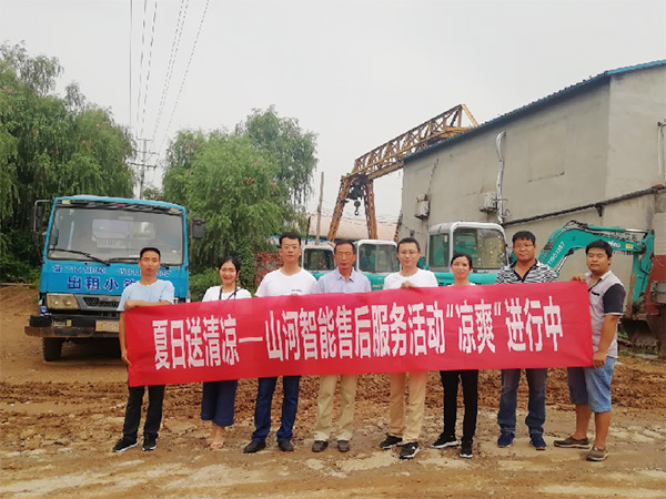 到了市场一线才知道,山河挖机客户都是铁杆粉丝