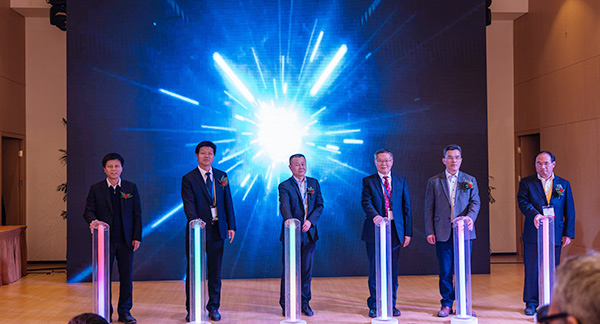 首日签单2.6亿元,山河智能创新产品引爆上海宝马展