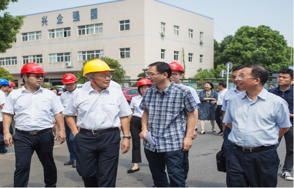 商务部合作司刘民强副司长一行调研山河智能