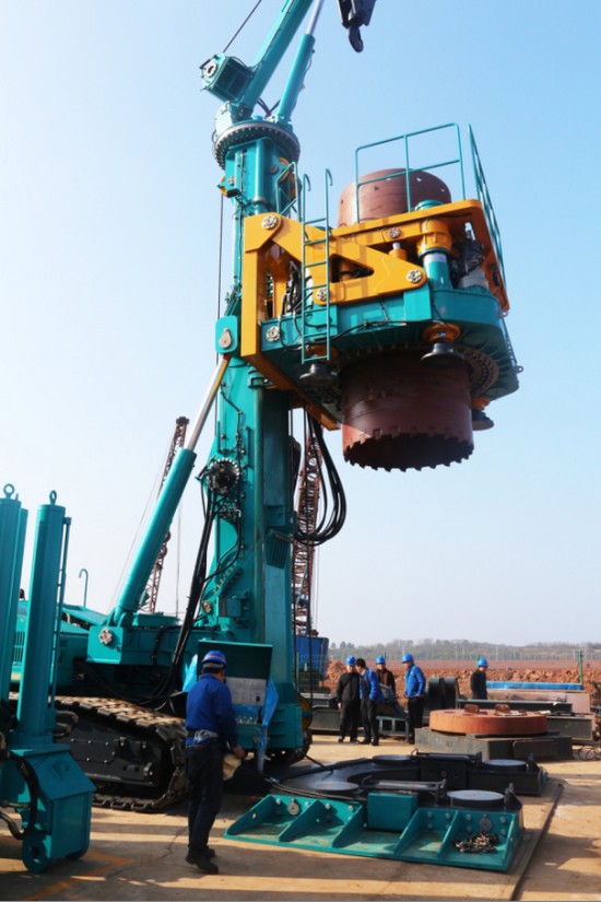 喜讯!山河智能SWRC170自行式全回转全套管钻机获湖南省首台(套)重大技术装备产品奖励!