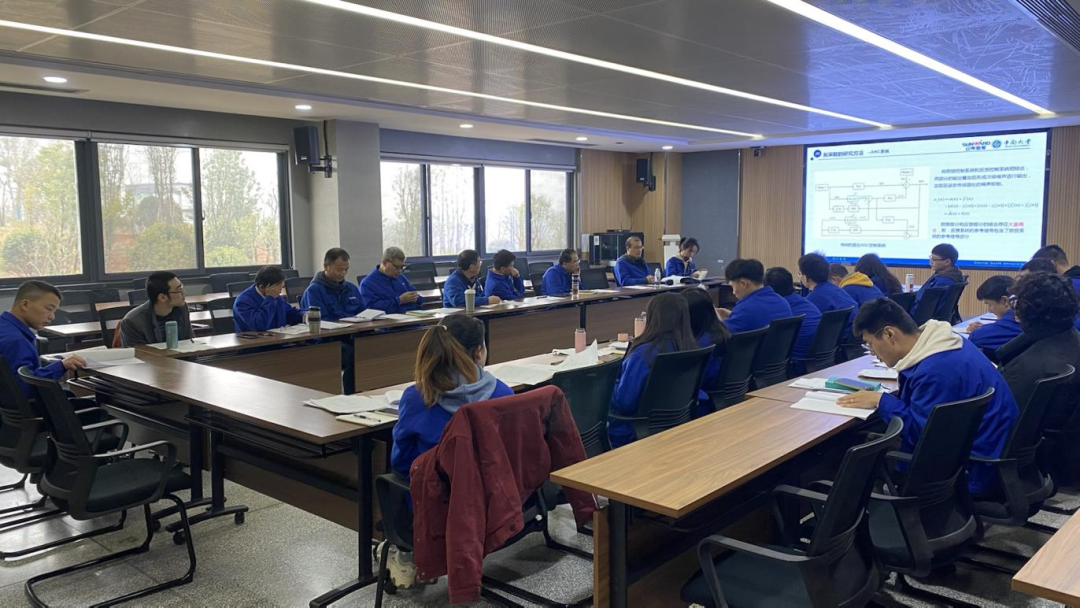 产学研一体化结硕果!山河智能2020级研究生开题答辩会议顺利召开