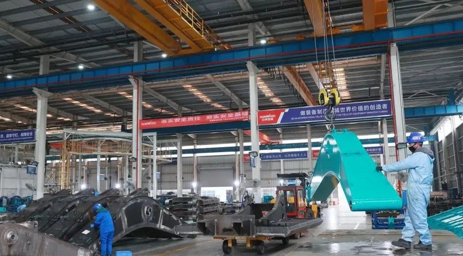 向着冲刺目标全力以赴!山河智能正式开工