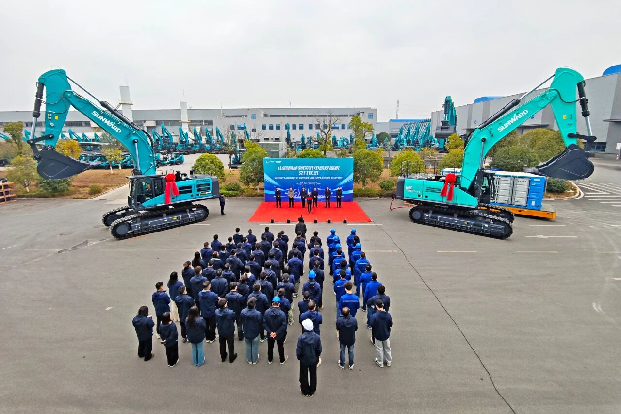 山河智能SWE700FE电动挖掘机成功交付，助力打造绿色智慧矿山